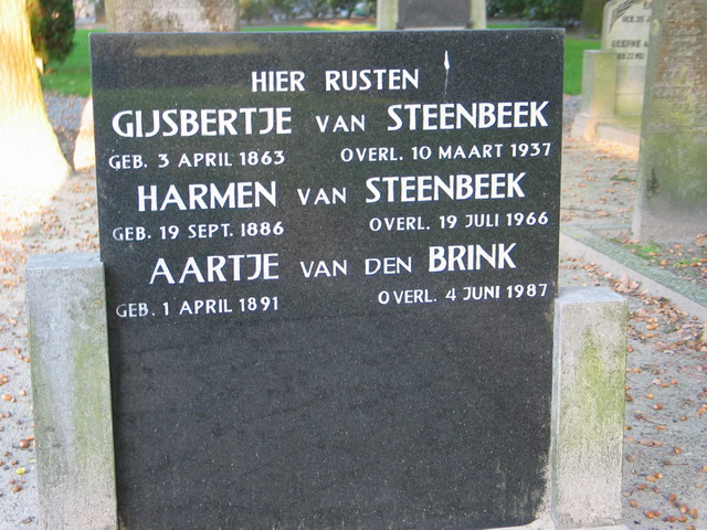 Het graf van mijn overgrootouders Harmen & Aartje en de moeder van Harmen: Gijsbertje in Voorthuizen